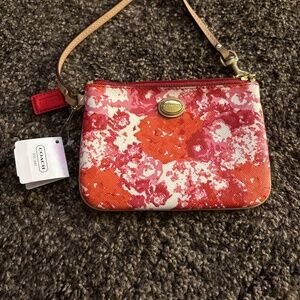 New with tags coach floral wristlet